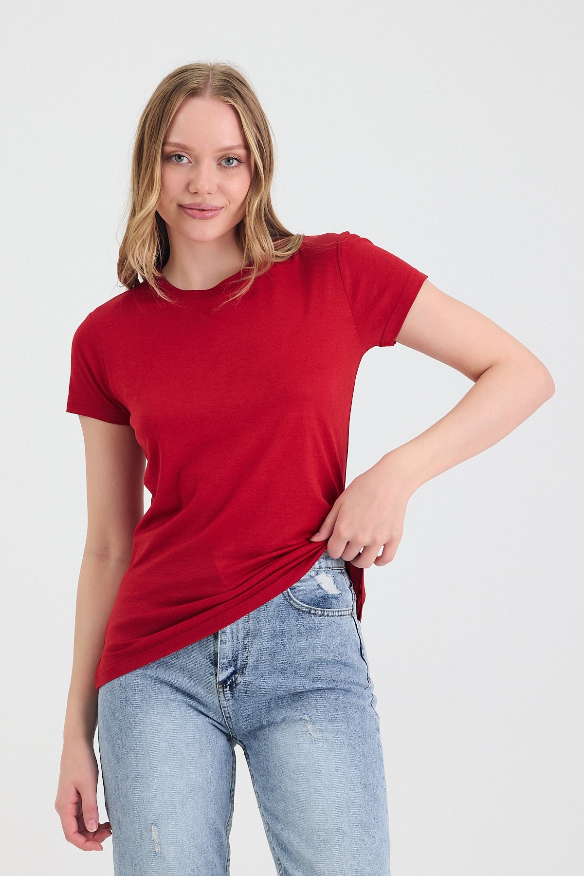 Cienka damska koszulka merino 135 g/m² w kolorze czerwonym