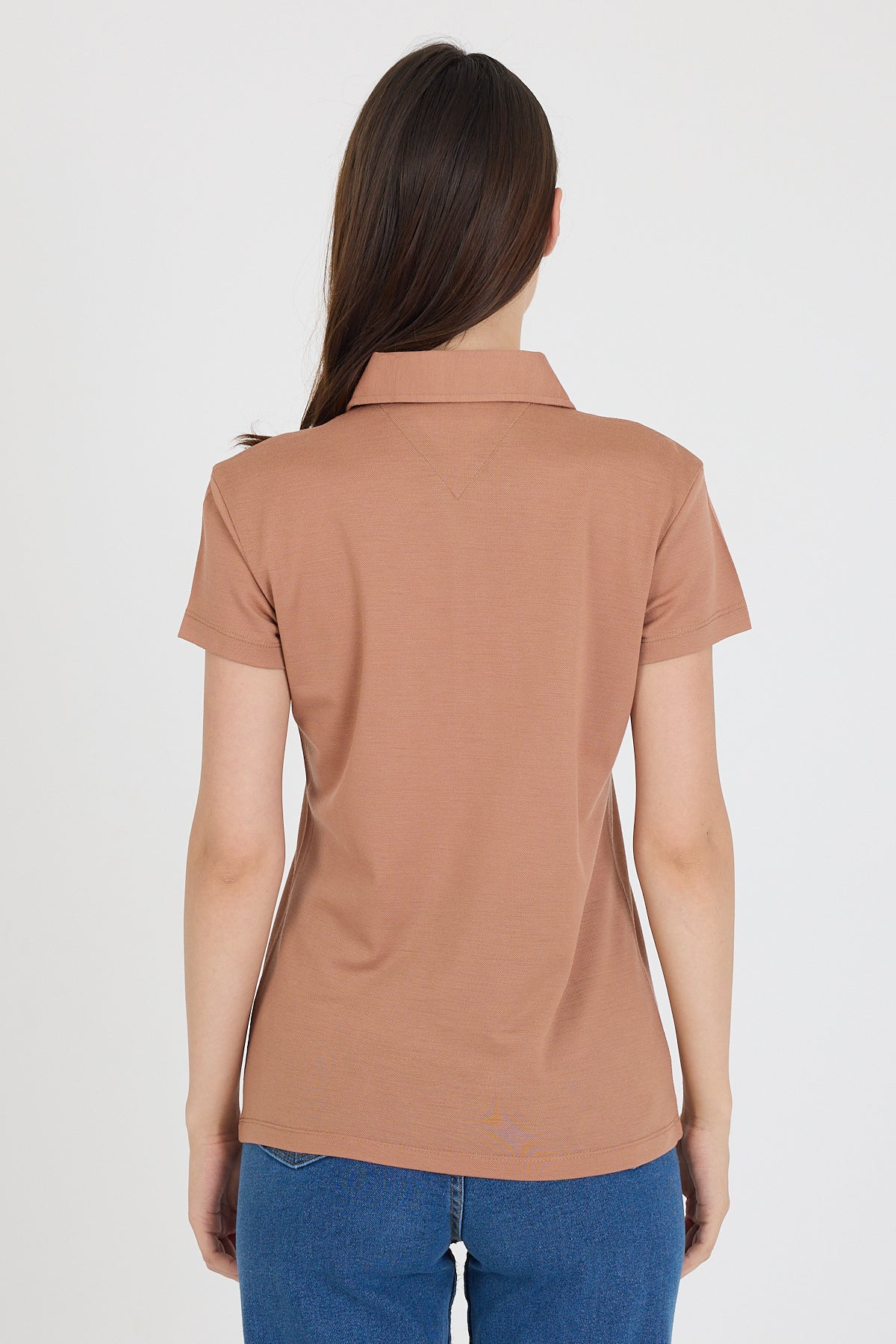 Sportowa damska koszulka polo z wełny merino w kolorze brązowym
