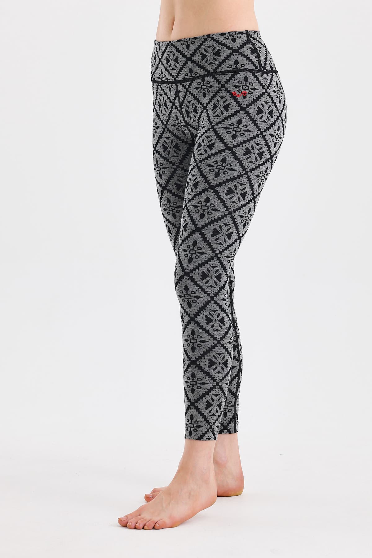 Czarne damskie legginsy termoaktywne z wysokim stanem, wykonane ze 100% wełny merino