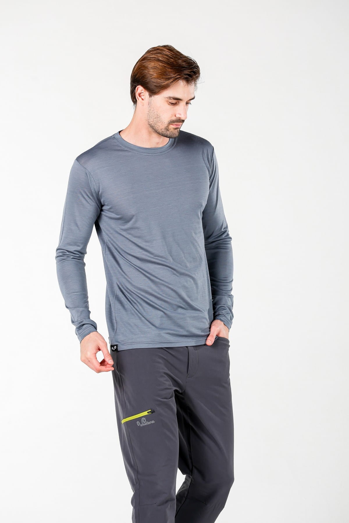 Szara męska koszulka ze 100% wełny merino 135 g/m² z długim rękawem