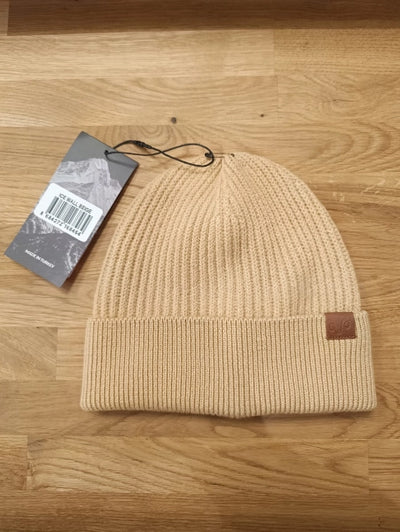 Ciepła beżowa czapka unisex ze 100% wełny merino na zimę