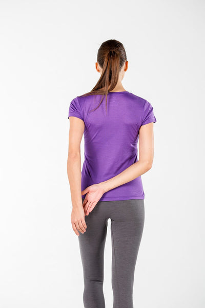 Fioletowa damska koszulka ze 100% wełny merino 135 g/m² z krótkim rękawem