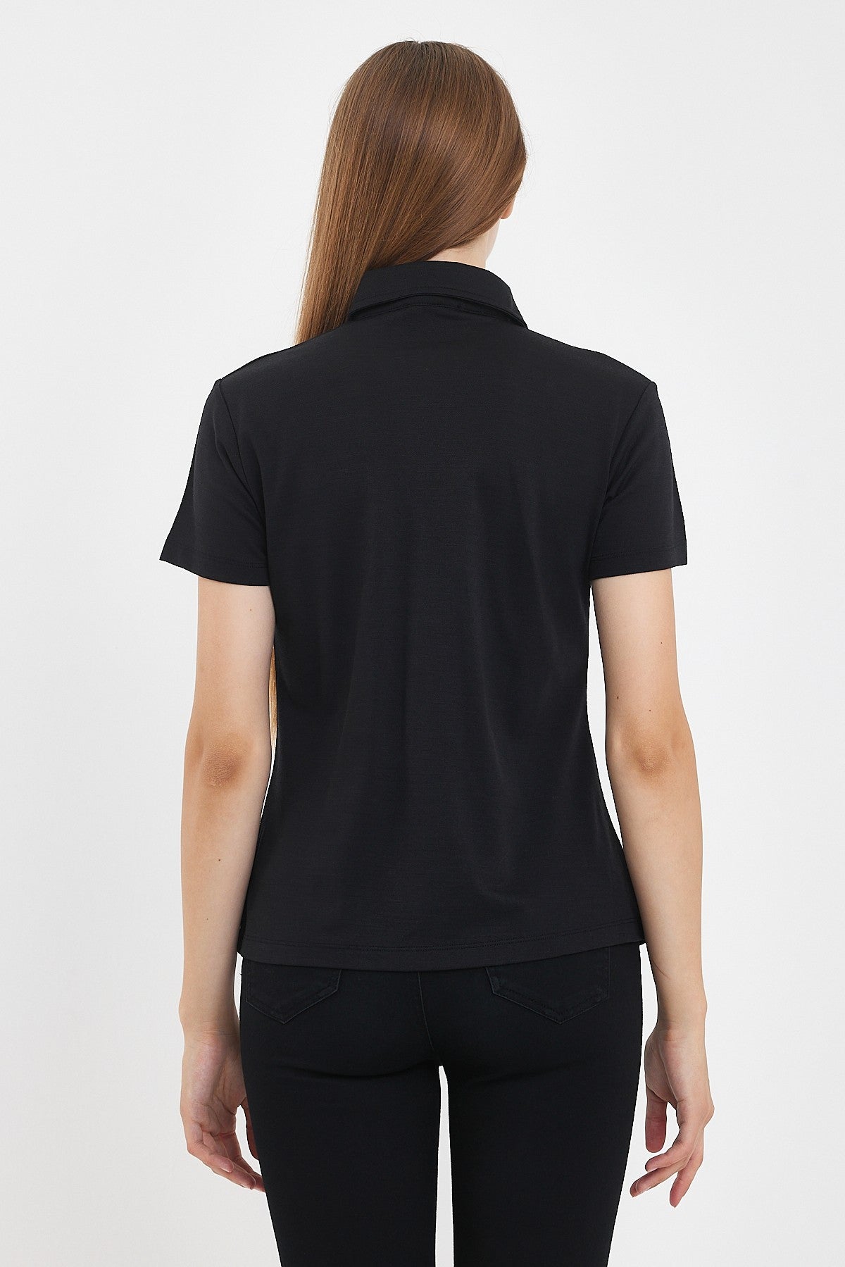 Czarna damska koszulka polo ze 100% wełny merino w stylu casual