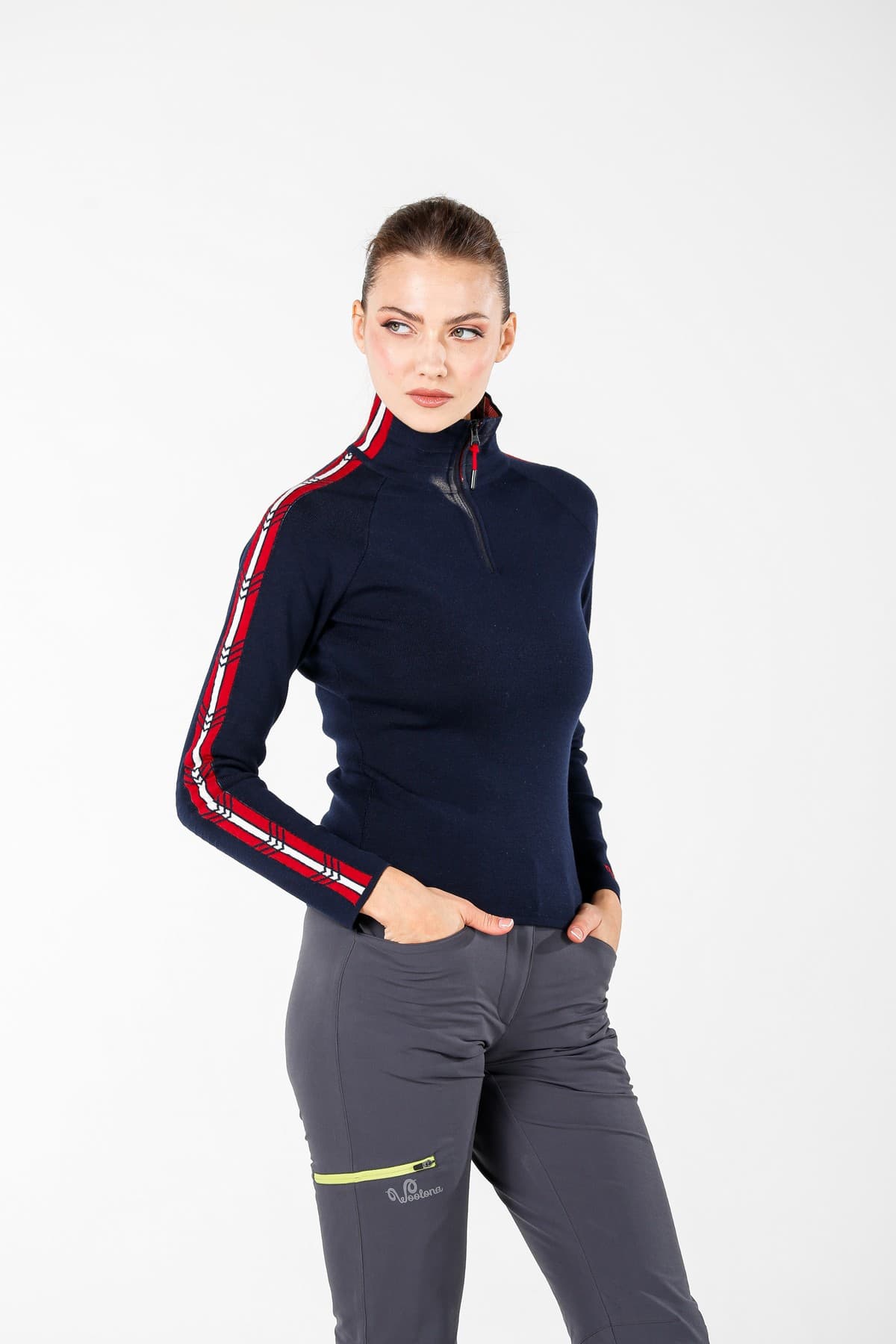 Granatowy damski sweter ze 100% wełny merino