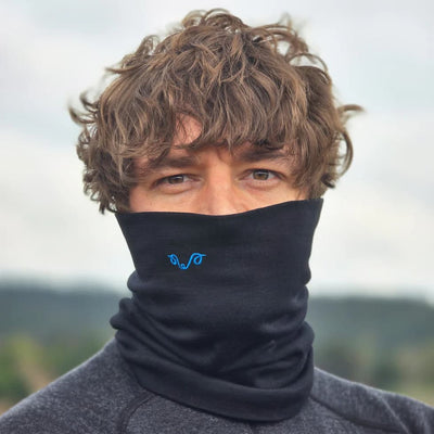 Czarny komin trekkingowy ze 100% wełny merino