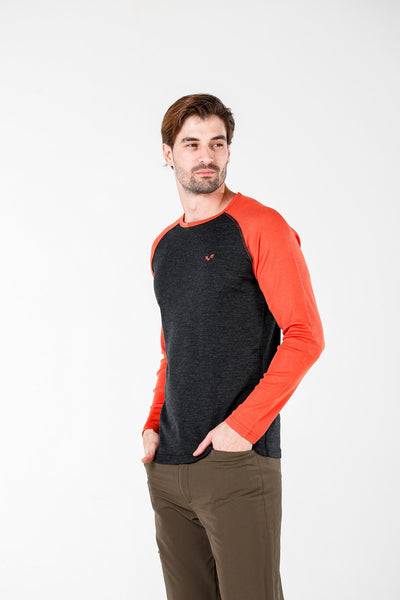 Antracytowa longsleeve męski ze 100% wełny merino z pomarańczowymi rękawami