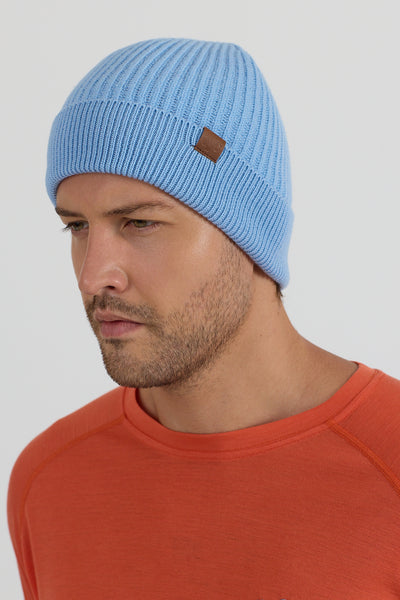 Niebieska czapka zimowa z wełny merino unisex